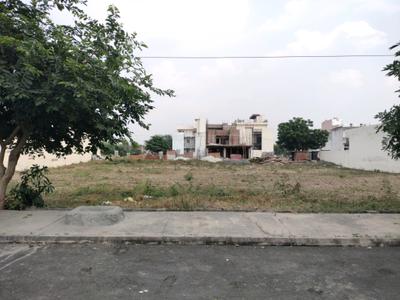 Image of 302 Sq.ft Residential Plot / Land for sale in Sector 76, Faridabad for Rs. 50000000