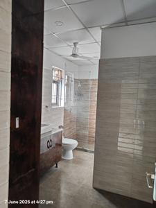 Bathroom Image of 3200 Sq.ft 3 BHK Builder Floor for rent in Sector 15A Noida for Rs. 125000