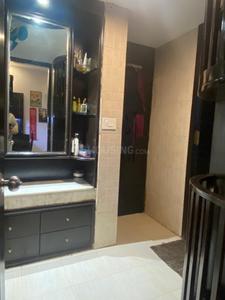 Bathroom Image of 1850 Sq.ft 4 BHK Apartment / Flat for sale in Shatabdi Vihar, Sector 61 Noida for Rs. 25500000