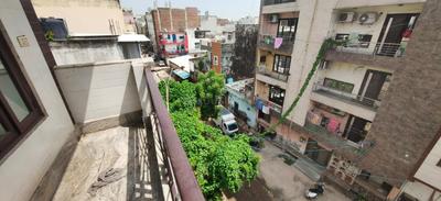 Balcony Image of 1300 Sq.ft 3 BHK Independent House for rent in Rohini Extension New Delhi for Rs. 15000