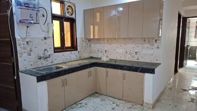 Kitchen Image of 750 Sq.ft 2 BHK Apartment / Flat for rent in Chhattarpur New Delhi for Rs. 22000