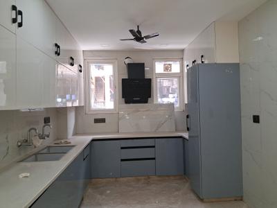 Kitchen Image of 1800 Sq.ft 3 BHK Builder Floor for rent in Paschim Vihar New Delhi for Rs. 45000