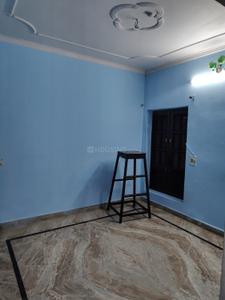 Bedroom Image of 1250 Sq.ft 2 BHK Builder Floor for rent in Gomti Nagar Lucknow for Rs. 15000
