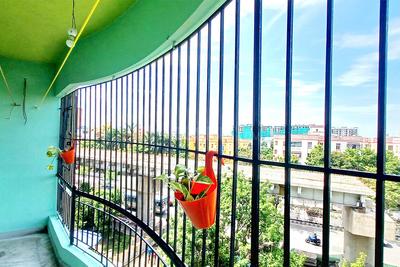 Balcony Image of HelloWorld Eastern Club in New Town, Kolkata