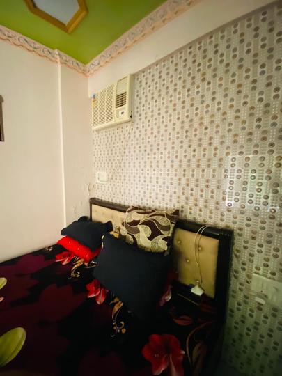 Avon Plaza Bedroom 1