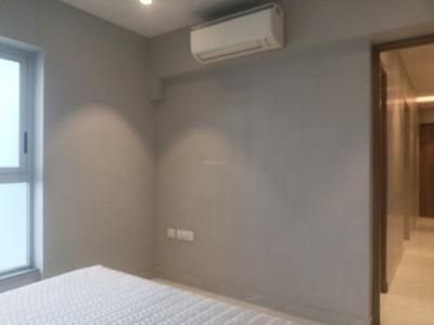 Bedroom Image of 950 Sq.ft 2.5 BHK Apartment / Flat for rent in Raheja Acropolis, Chembur Mumbai for Rs. 100000