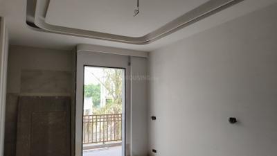 Bedroom Image of 4050 Sq.ft 4 BHK Builder Floor for sale in Sukhdev Vihar New Delhi for Rs. 89000000
