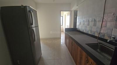 Kitchen Image of 850 Sq.ft 2 BHK Apartment / Flat for sale in Magarpatta Nova, Mundhwa Pune for Rs. 7200000