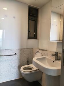 Common Bathroom Image of 770 Sq.ft 2 BHK Apartment / Flat for sale in Colaba Mumbai for Rs. 40000000