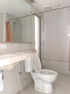 Common Bathroom Image of 1050 Sq.ft 2 BHK Apartment / Flat for sale in Hiranandani Rodas Enclave Woodville, Hiranandani Estate Thane for Rs. 19000000