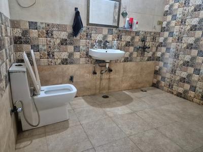 Image of 3000 Sq.ft 5 BHK Duplex for rent in Sector 49, Noida for Rs. 60000