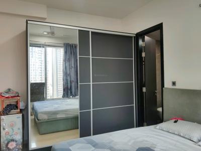 Bedroom Image of 1050 Sq.ft 3 BHK Apartment / Flat for rent in Oberoi Eternia Towers A to D, Mulund West Mumbai for Rs. 90000