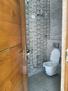 Common Bathroom Image of 2700 Sq.ft 4 BHK Builder Floor for sale in Palam Vihar Gurgaon for Rs. 30900000