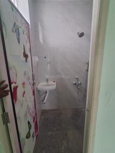 Bathroom Image of 950 Sq.ft 2 BHK Independent House for rent in Perumbakkam Chennai for Rs. 25000