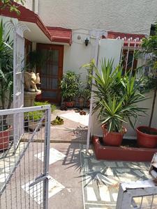Balcony Image of 1500 Sq.ft 3 BHK Apartment / Flat for sale in Gangotri Enclave , Alaknanda New Delhi for Rs. 33000000
