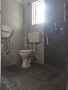 Bathroom Image of 850 Sq.ft 2 BHK Apartment / Flat for sale in Dhakuria Kolkata for Rs. 6000000