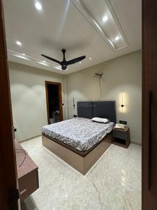 Bedroom Image of 900 Sq.ft 2 BHK Builder Floor for sale in Ramesh Nagar New Delhi for Rs. 9500000
