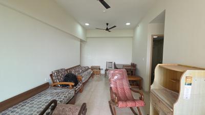 Living Room Image of 1000 Sq.ft 2 BHK Apartment / Flat for rent in Piramal Aranya Wing C, Byculla Mumbai for Rs. 105000