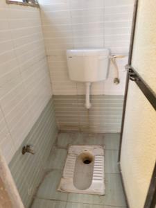 Common Bathroom Image of 700 Sq.ft 1 BHK Apartment / Flat for sale in Ulwe Navi Mumbai for Rs. 4100000