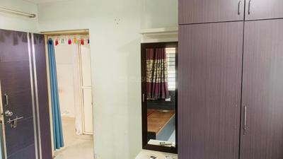 Bedroom Image of 1200 Sq.ft 2 BHK Apartment / Flat for rent in Radhe Residency, New Alkapuri Vadodara for Rs. 14000