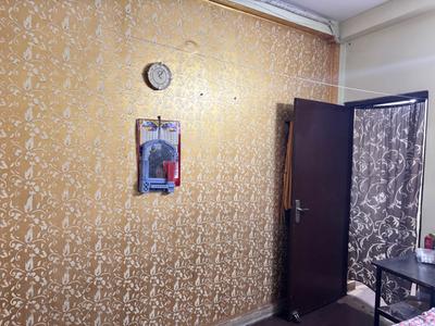 Bedroom Image of 650 Sq.ft 2 BHK Builder Floor for sale in Ramesh Nagar New Delhi for Rs. 5900000