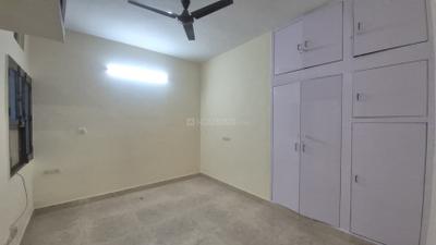 Bedroom Image of 1650 Sq.ft 3 BHK Apartment / Flat for rent in DDA Sector Pocket B C, Vasant Kunj New Delhi for Rs. 73000