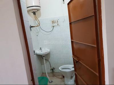 Image of 500 Sq.ft 1 BHK Apartment / Flat for rent in Vikaspuri, New Delhi for Rs. 17000