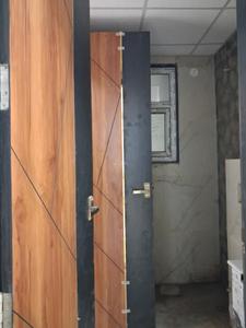 Common Bathroom Image of 1725 Sq.ft 3 BHK Apartment / Flat for sale in Vantara Elite Luxury Homes, Sector 102 Noida for Rs. 9500000