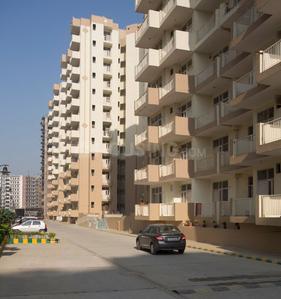 Image of 1590 Sq.ft 2 BHK Apartment / Flat for sale in SVP Gulmohur Garden, Raj Nagar Extension, Ghaziabad for Rs. 12200000
