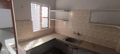 Bathroom Image of 1000 Sq.ft 3 BHK Builder Floor for rent in Rajajipuram Lucknow for Rs. 12000