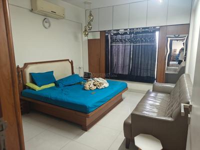 Bedroom Image of 1450 Sq.ft 3 BHK Apartment / Flat for rent in Raviraj Fortaleza Apartment, Kalyani Nagar Pune for Rs. 75000
