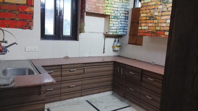 Kitchen Image of 1600 Sq.ft 3 BHK Builder Floor for sale in Pitampura New Delhi for Rs. 26000000