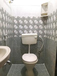 Common Bathroom Image of 650 Sq.ft 1 BHK Builder Floor for rent in Horamavu Bengaluru for Rs. 16000