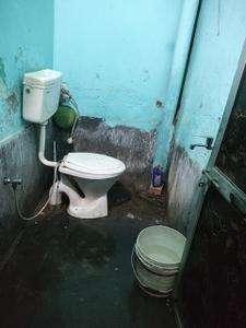 Bathroom Image of 356 Sq.ft 2 BHK Independent House for sale in Global Tower, Ashok Vihar Phase 3 Extension Gurgaon for Rs. 2200000
