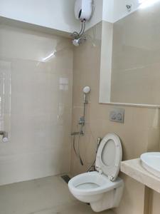 Common Bathroom Image of 1350 Sq.ft 3 BHK Apartment / Flat for sale in Thane West Thane for Rs. 25000000