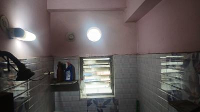 Bathroom Image of 880 Sq.ft 2 BHK Apartment / Flat for rent in Keshtopur Kolkata for Rs. 11948