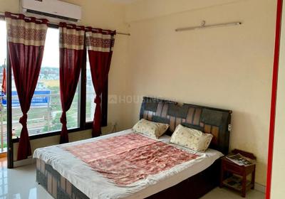 Bedroom Image of 1750 Sq.ft 3 BHK Apartment / Flat for rent in Aarohan Crystel Link Apartment, Amausi Lucknow for Rs. 38000