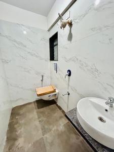 Bathroom Image of 770 Sq.ft 2 BHK Apartment / Flat for sale in Borivali West Mumbai for Rs. 19500000