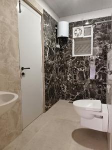 Bathroom Image of 1400 Sq.ft 3 BHK Apartment / Flat for rent in Kanke Road Ranchi for Rs. 40000