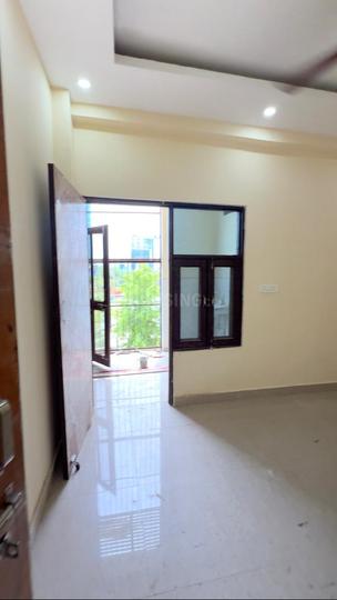 Basai, Sector 70 Bedroom 1