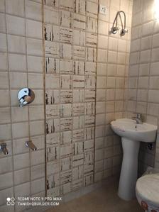 Bathroom Image of 900 Sq.ft 2 BHK Builder Floor for sale in Sector 9 Gurgaon for Rs. 5800001