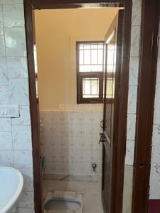 Image of 2000 Sq.ft 5 BHK Duplex for rent in DDA B4, Vasant Kunj, New Delhi for Rs. 125000