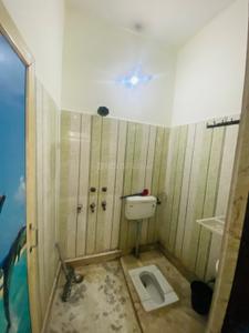 Bathroom Image of 900 Sq.ft 2 BHK Independent House for rent in Sector 16A Dwarka New Delhi for Rs. 17000