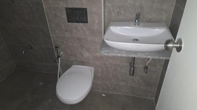 Aashray Aurum Bathroom Two 4