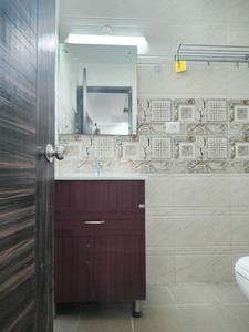 Common Bathroom One Image of 155 Sq.ft 1 RK Apartment / Flat for rent in Lado Sarai New Delhi for Rs. 11500