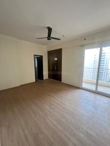 Bedroom Image of 1650 Sq.ft 3 BHK Apartment / Flat for sale in Amrapali Crystal Homes Phase 1, Sector 76 Noida for Rs. 22000000