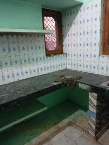 Kitchen Image of 2200 Sq.ft 3 BHK Builder Floor for rent in Manas Enclave Phase III, Shivaji Puram Lucknow for Rs. 22000