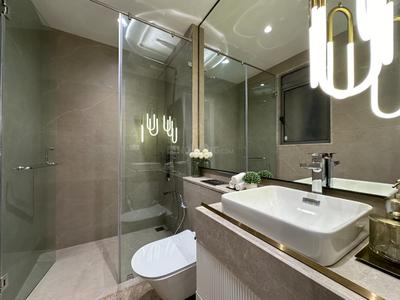 Bathroom Image of 2251 Sq.ft 4 BHK Apartment / Flat for sale in L And T The Gateway, Sewri Mumbai for Rs. 116000000