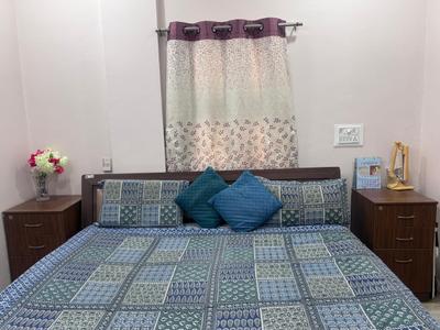 Bedroom Image of 1800 Sq.ft 3 BHK Apartment / Flat for sale in Thaltej Ahmedabad for Rs. 13500000