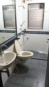 Image of 850 Sq.ft 2 BHK Apartment / Flat for sale in Rustomjee Ozone, Goregaon West, Mumbai for Rs. 29000000
